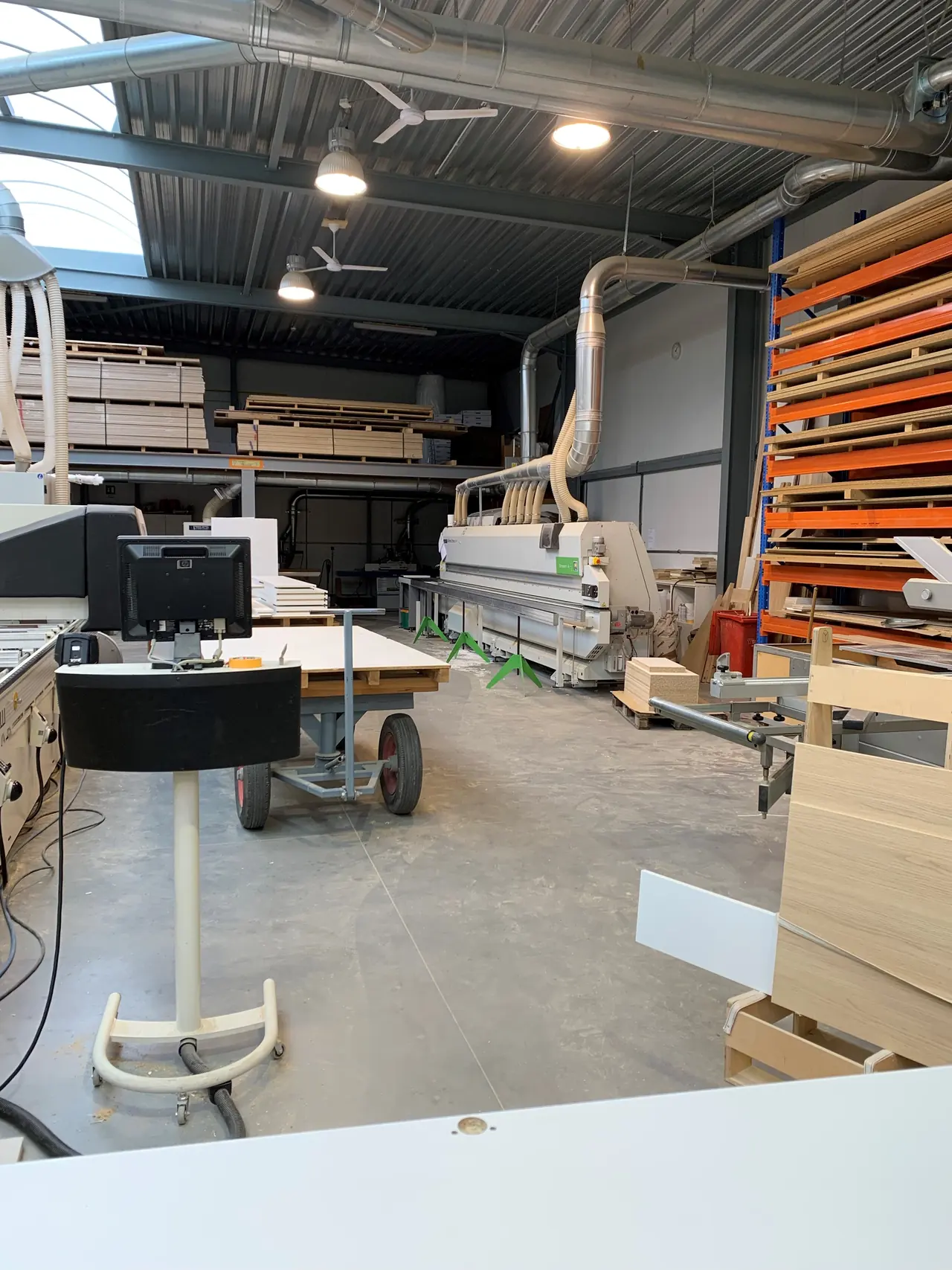Machinepark en werkplaats in het atelier