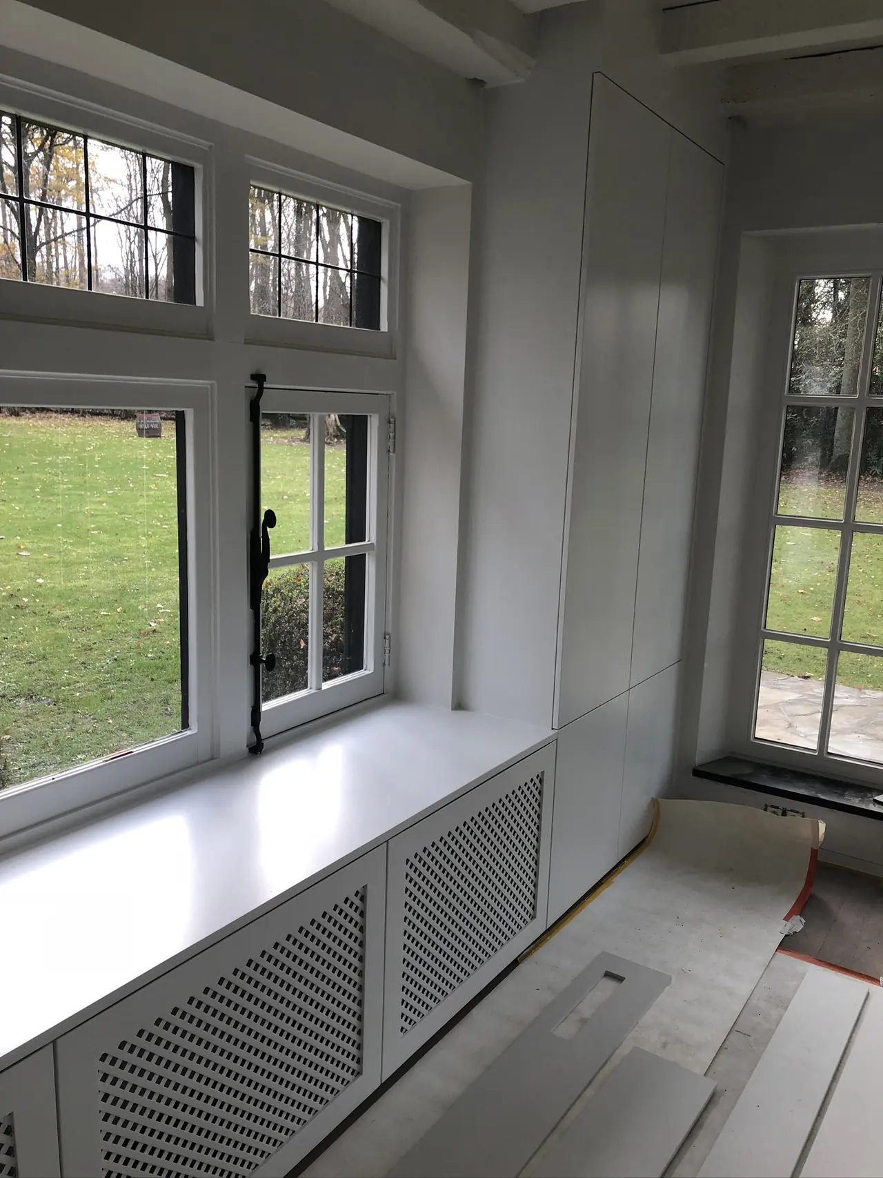 Radiatorombouw op maat met vensterbank